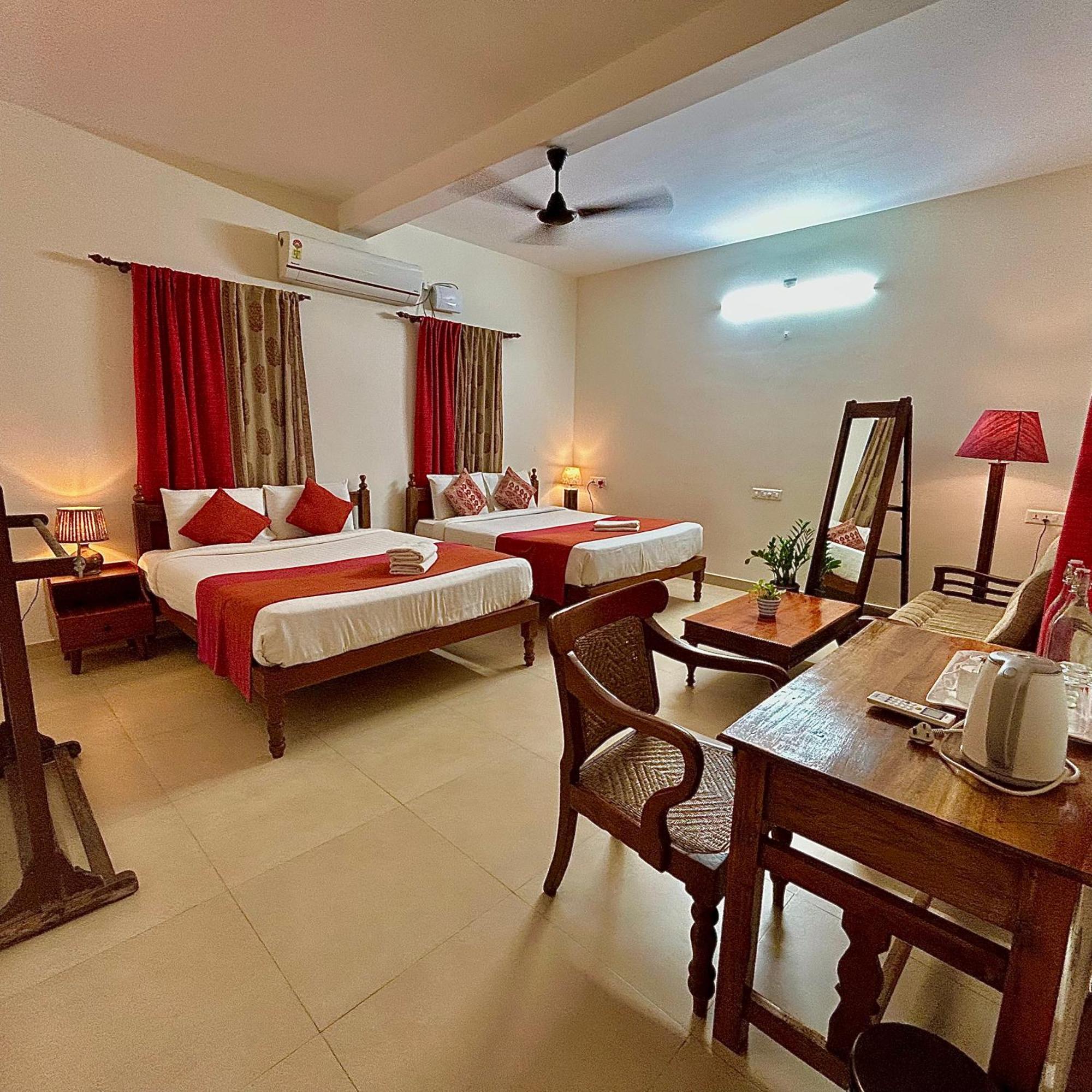 Santa Maria, Trivandrum - An Airport Boutique By The Sea Bed and Breakfast Thiruvananthapuram Esterno foto